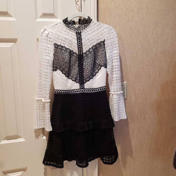 Gianni Bini Lace Dress - Picture 2 of 3